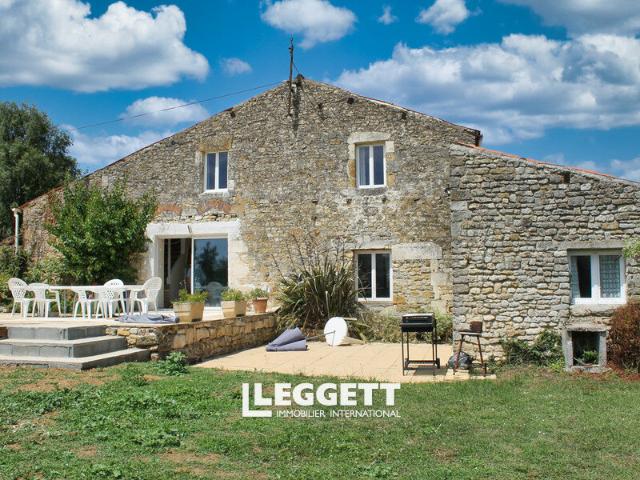 Maison 16 pièces 264 m²