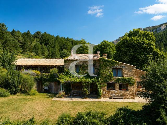 Maison 16 pièces 265 m²