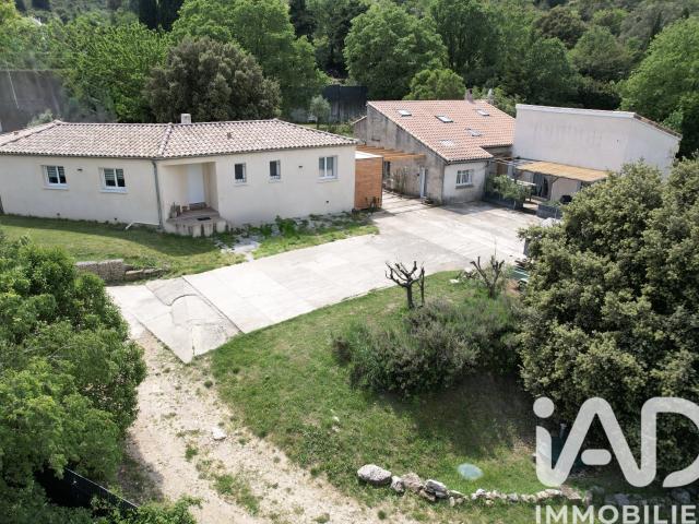 Maison 16 pièces 282 m²
