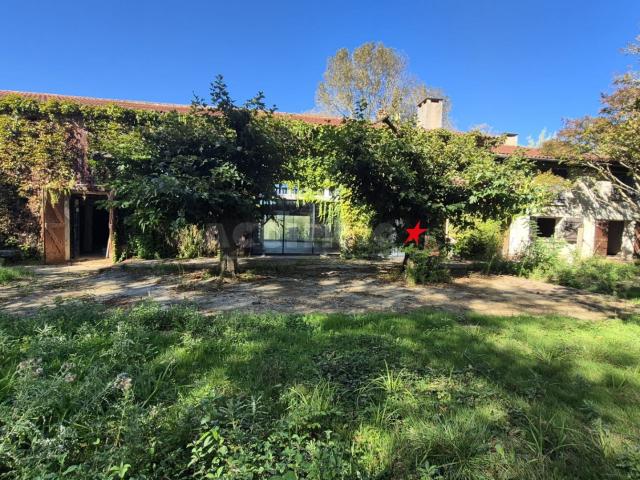 Maison 16 pièces 282 m²