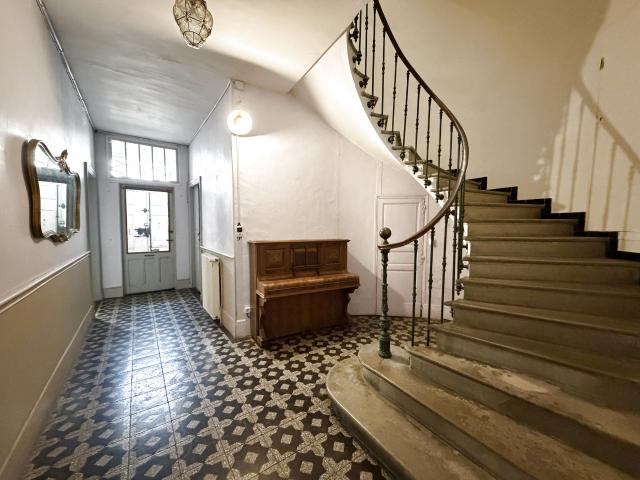 Maison 16 pièces 348 m²