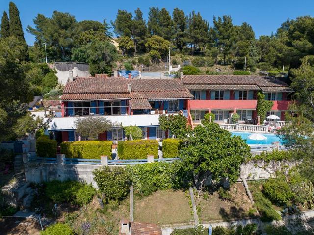 Maison 16 pièces 360 m²