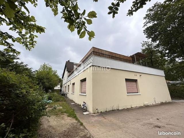 Maison 16 pièces 376 m²