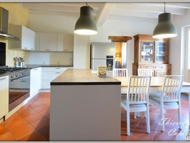 Maison 16 pièces 392 m²