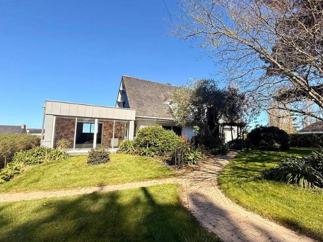 Maison 16 pièces 316 m²