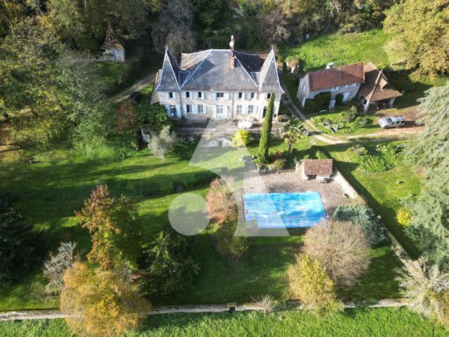 Maison 16 pièces 333 m²
