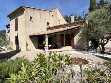 Maison 16 pièces 330 m²