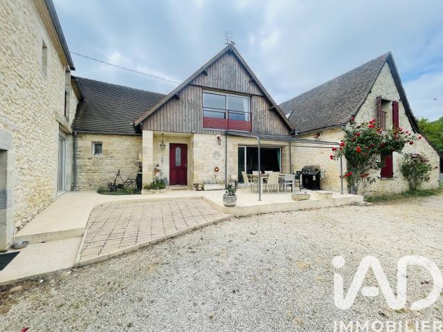 Maison 16 pièces 330 m²