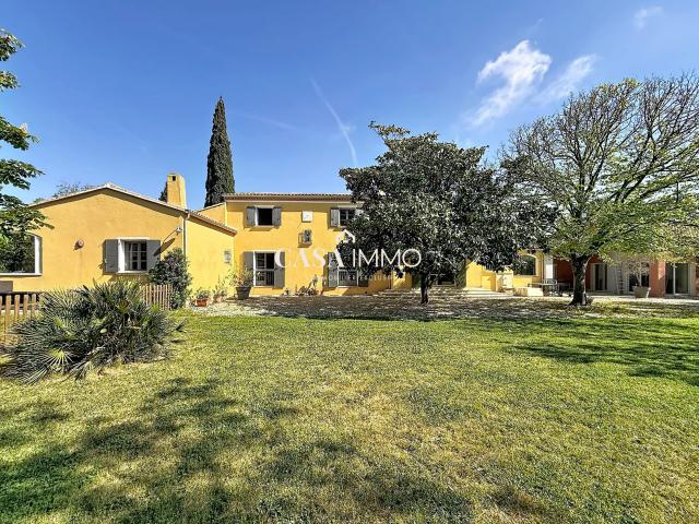 Maison 16 pièces 440 m²