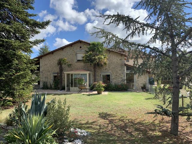 Maison 16 pièces 442 m²
