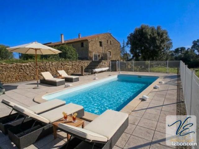 Maison 16 pièces 442 m²