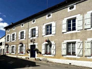 Maison 16 pièces 446 m²