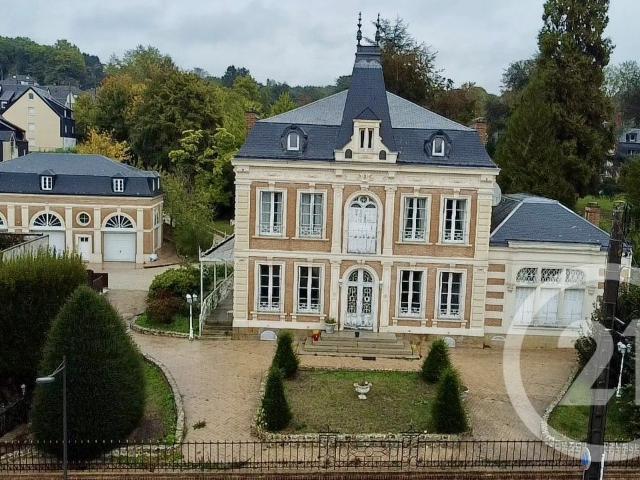 Maison 16 pièces 450 m²