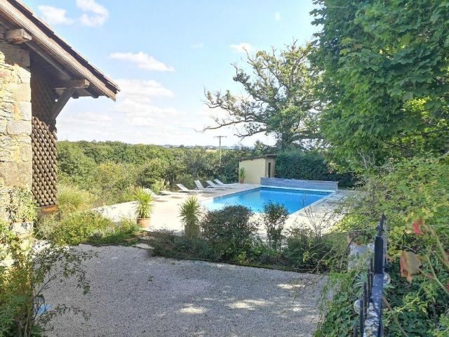 Maison 16 pièces 470 m²