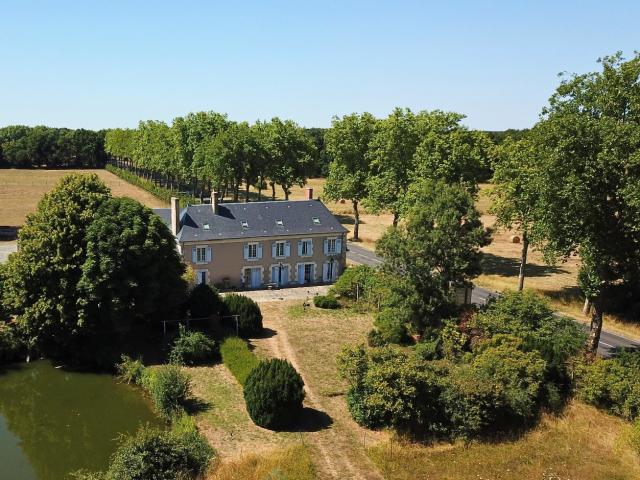Maison 16 pièces 470 m²