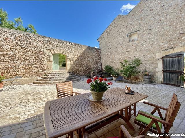 Maison 16 pièces 400 m²