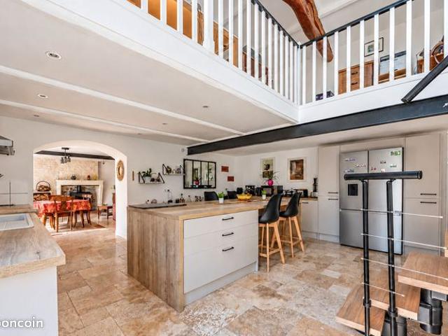 Maison 16 pièces 404 m²
