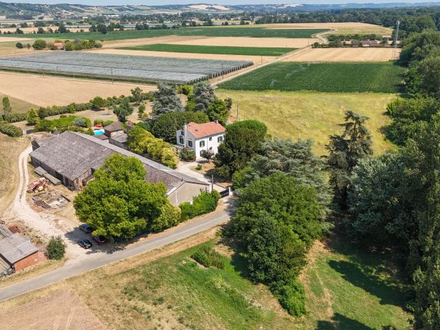 Maison 16 pièces 413 m²