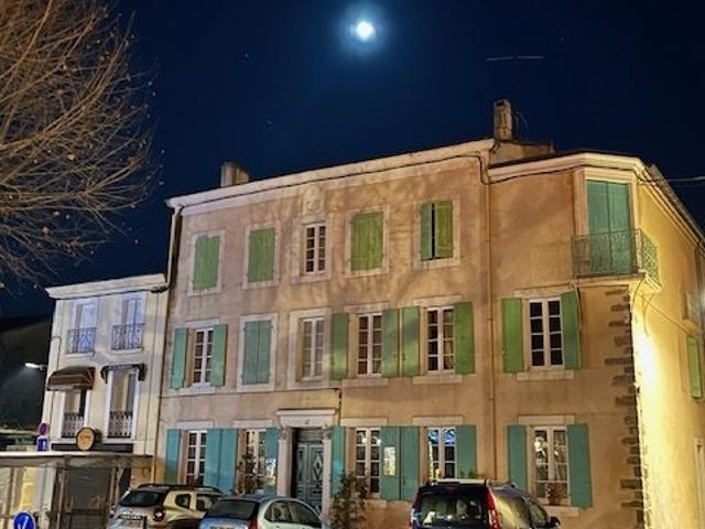 Maison 16 pièces 416 m²