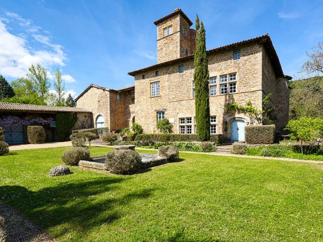 Maison 16 pièces 435 m²