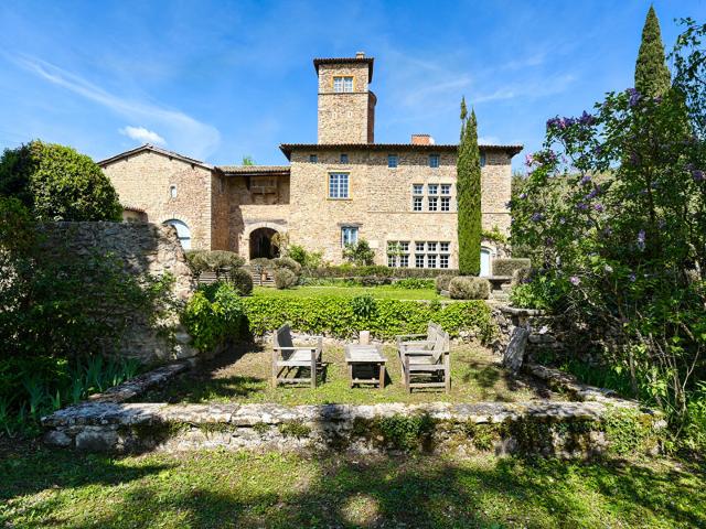 Maison 16 pièces 435 m²