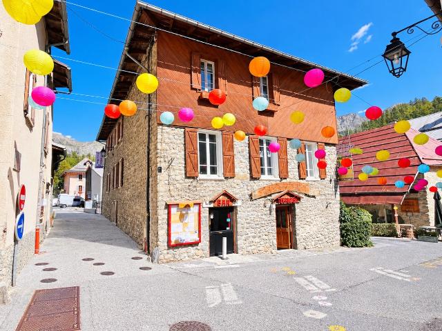 Maison 16 pièces