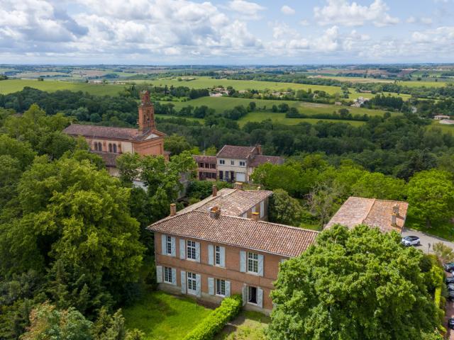 Maison 16 pièces 575 m²