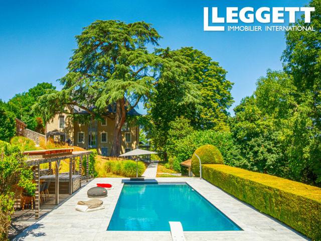 Maison 16 pièces 588 m²