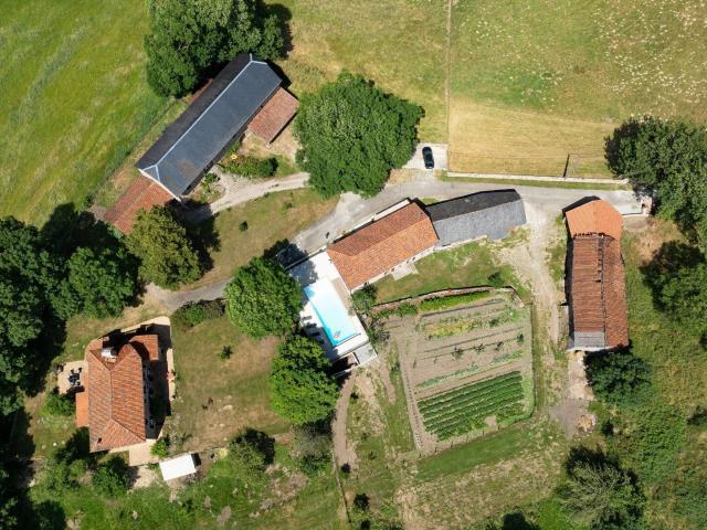 Maison 16 pièces 590 m²