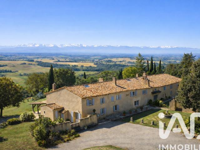 Maison 16 pièces 660 m²