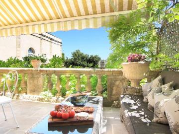 Maison 16 pièces 615 m²