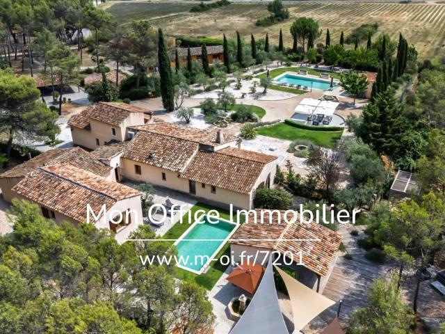 Maison 16 pièces 760 m²