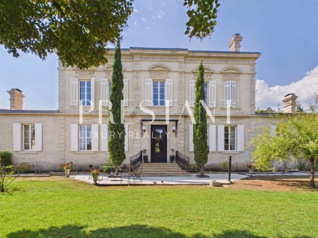 Maison 16 pièces 772 m²