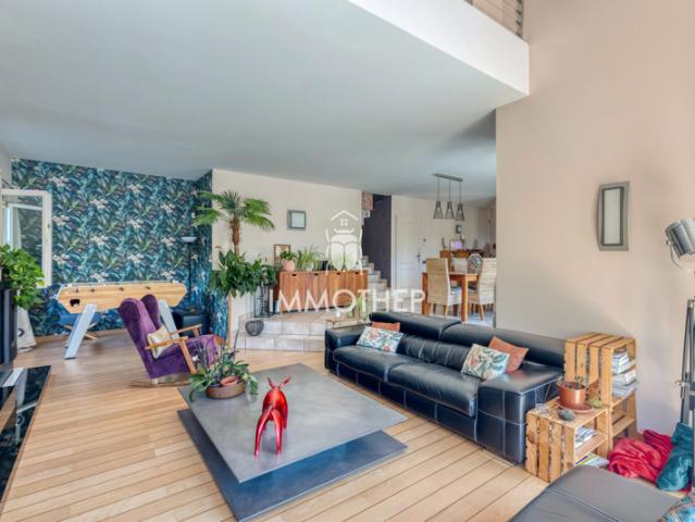 Maison 175 m2 sur jardin plat de 1900 m2 avec piscine et spa
