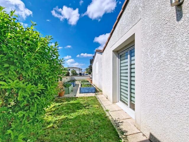 Maison 178 m² comprenant un T2 sur une parcelle de 630 m² DPE