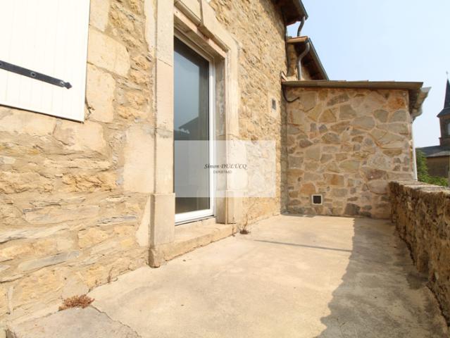 MAISON 170 m2 SCINDEE EN 2 LOGEMENTS AVEC COUR et CAVE