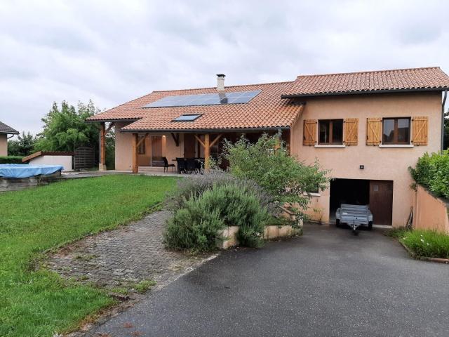 Maison, 170 m² à louer à Saint Georges d'Espéranche 38790