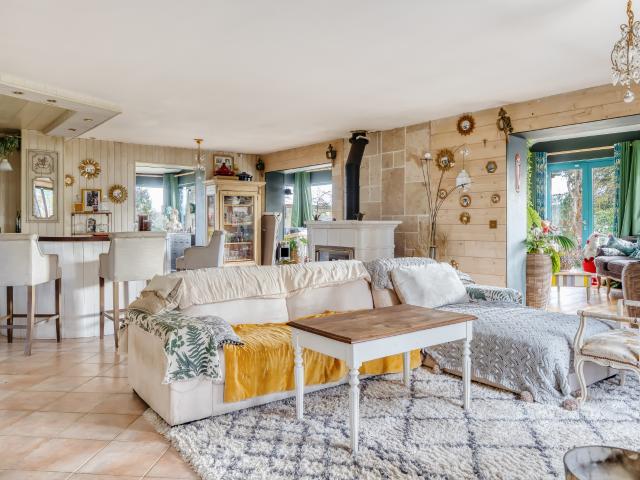 MAISON DE CHARME 170M2