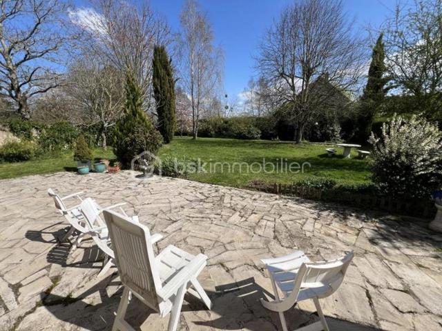 MAISON 170M2 4CH GARAGE JARDIN