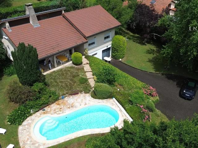 MAISON 172 M2 AVEC PISCINE GARAGE TERRAIN 1500 M2 SANS VIS A VIS