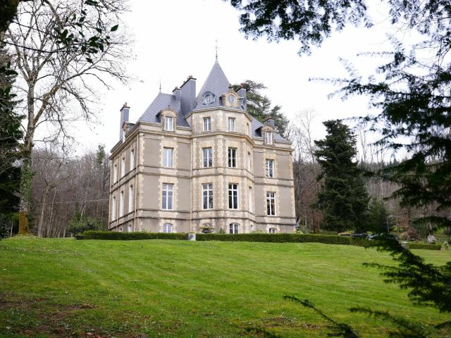 Maison 17 pièces 1 039 m²