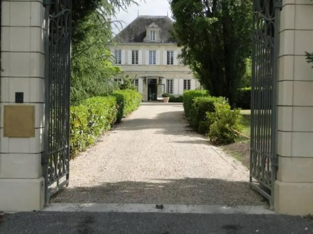 Maison 17 pièces 1 050 m²