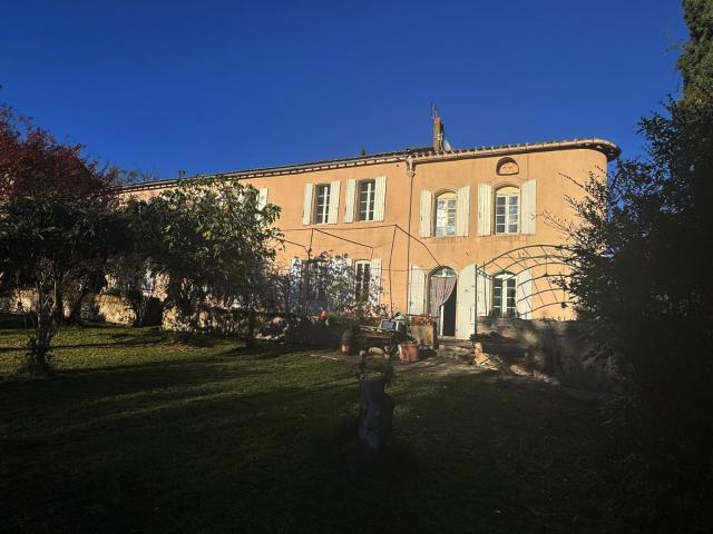 Maison 17 pièces 298 m²