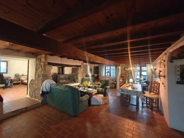 Maison 17 pièces 225 m²