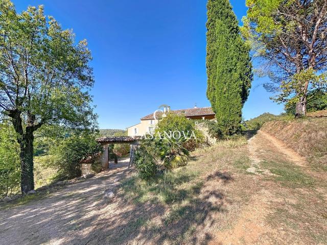 Maison 17 pièces 350 m²