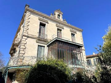 Maison 17 pièces 372 m²