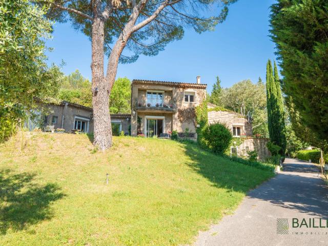 Maison 17 pièces 449 m²