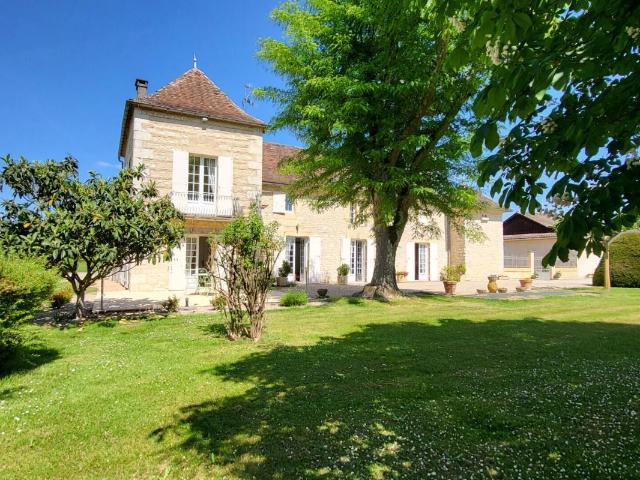 Maison 17 pièces 449 m²
