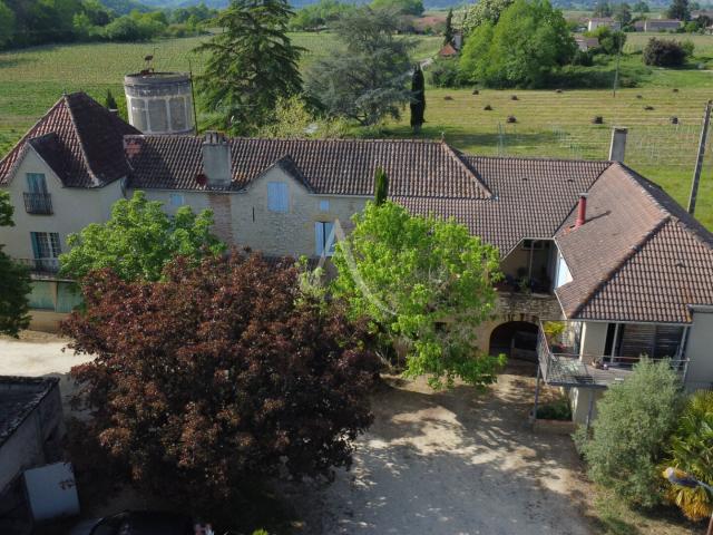 Maison 17 pièces 400 m²