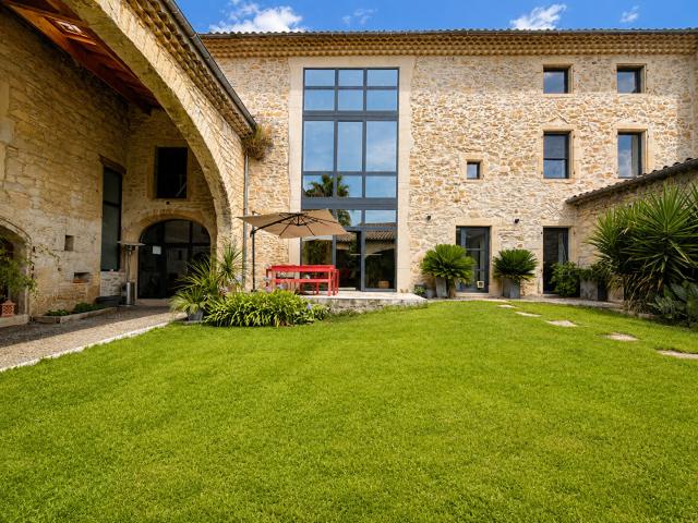Maison 17 pièces 422 m²